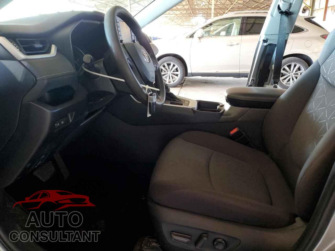 TOYOTA RAV4 2021 - 2T3W1RFVXMC141904