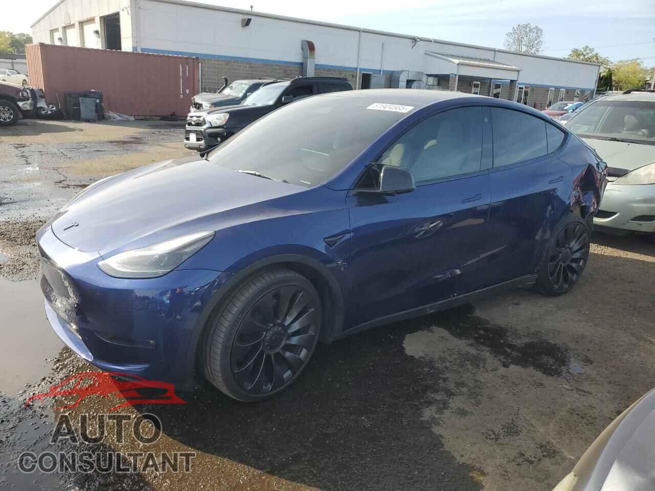 TESLA MODEL Y 2023 - 7SAYGDEFXPF756212