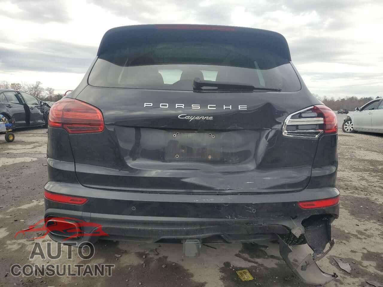PORSCHE CAYENNE 2017 - WP1AA2A25HKA80598