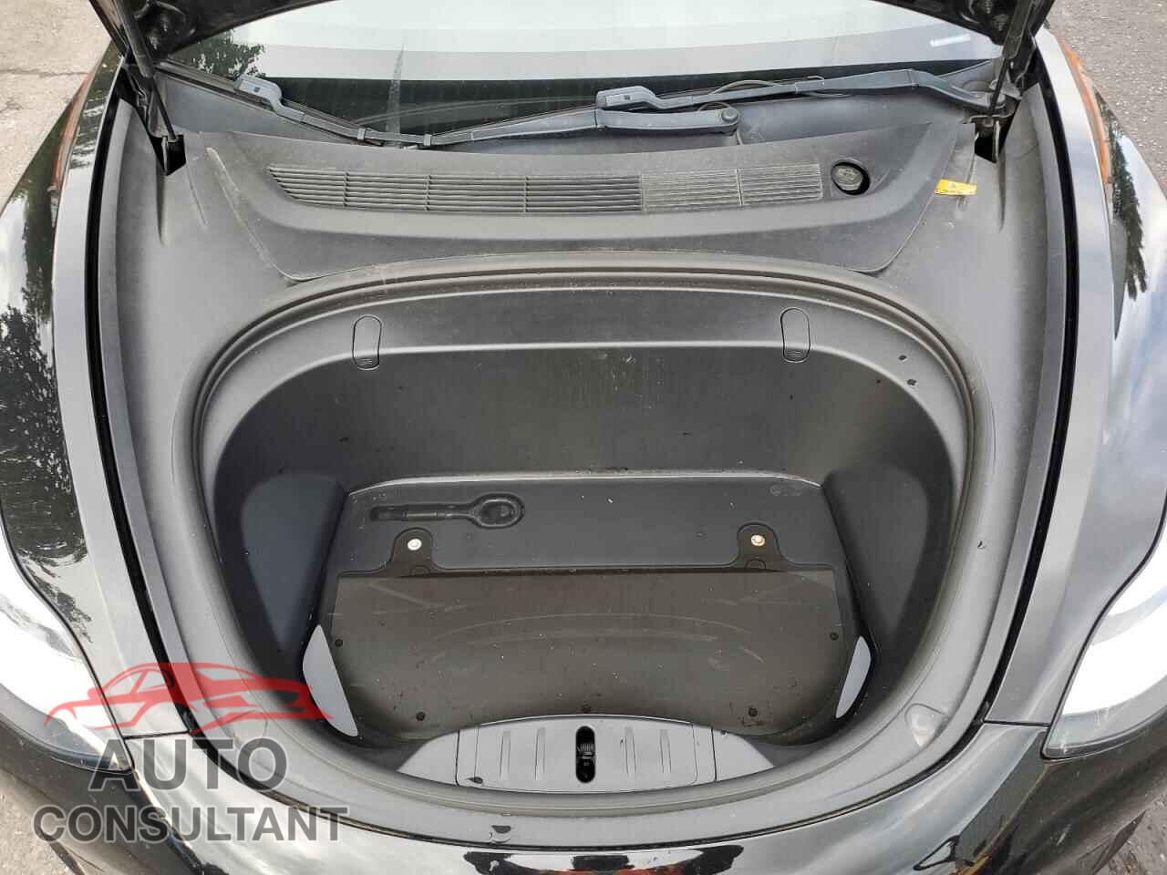 TESLA MODEL 3 2018 - 5YJ3E1EB3JF092982