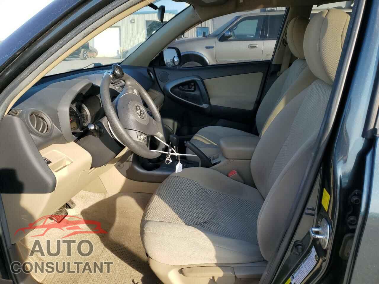 TOYOTA RAV4 2011 - 2T3ZF4DV8BW068032