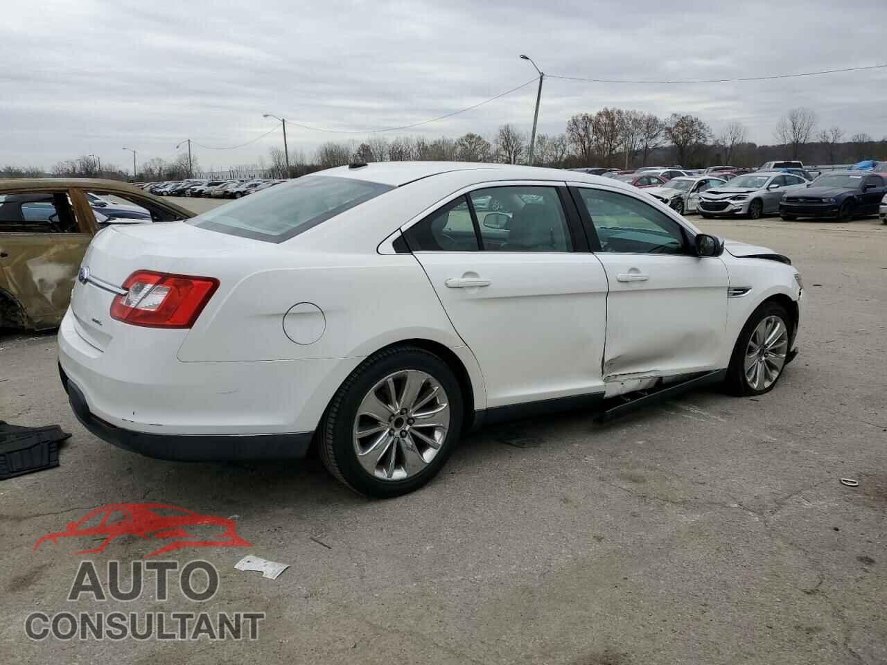 FORD TAURUS 2011 - 1FAHP2FW4BG135598
