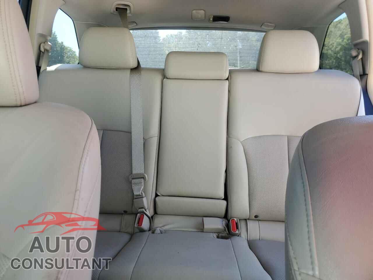 SUBARU OUTBACK 2014 - 4S4BRBLC8E3228636