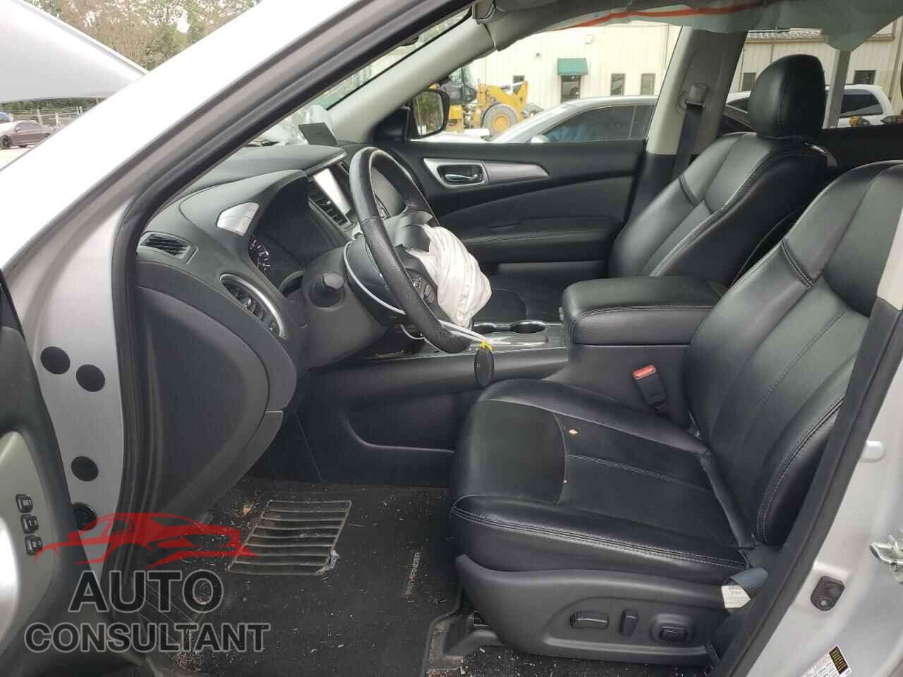 NISSAN PATHFINDER 2019 - 5N1DR2MN2KC604364