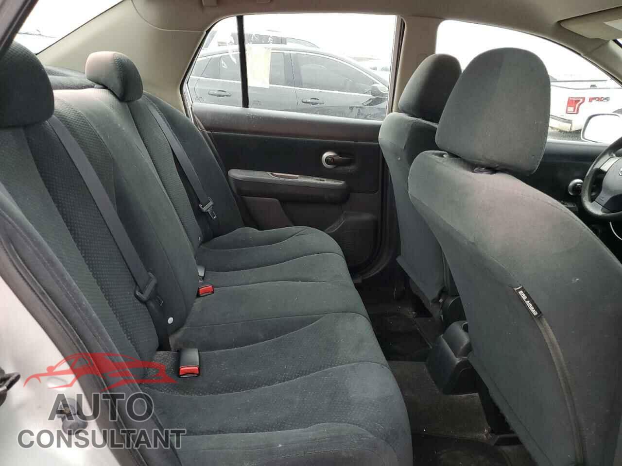 NISSAN VERSA 2010 - 3N1BC1AP1AL437501