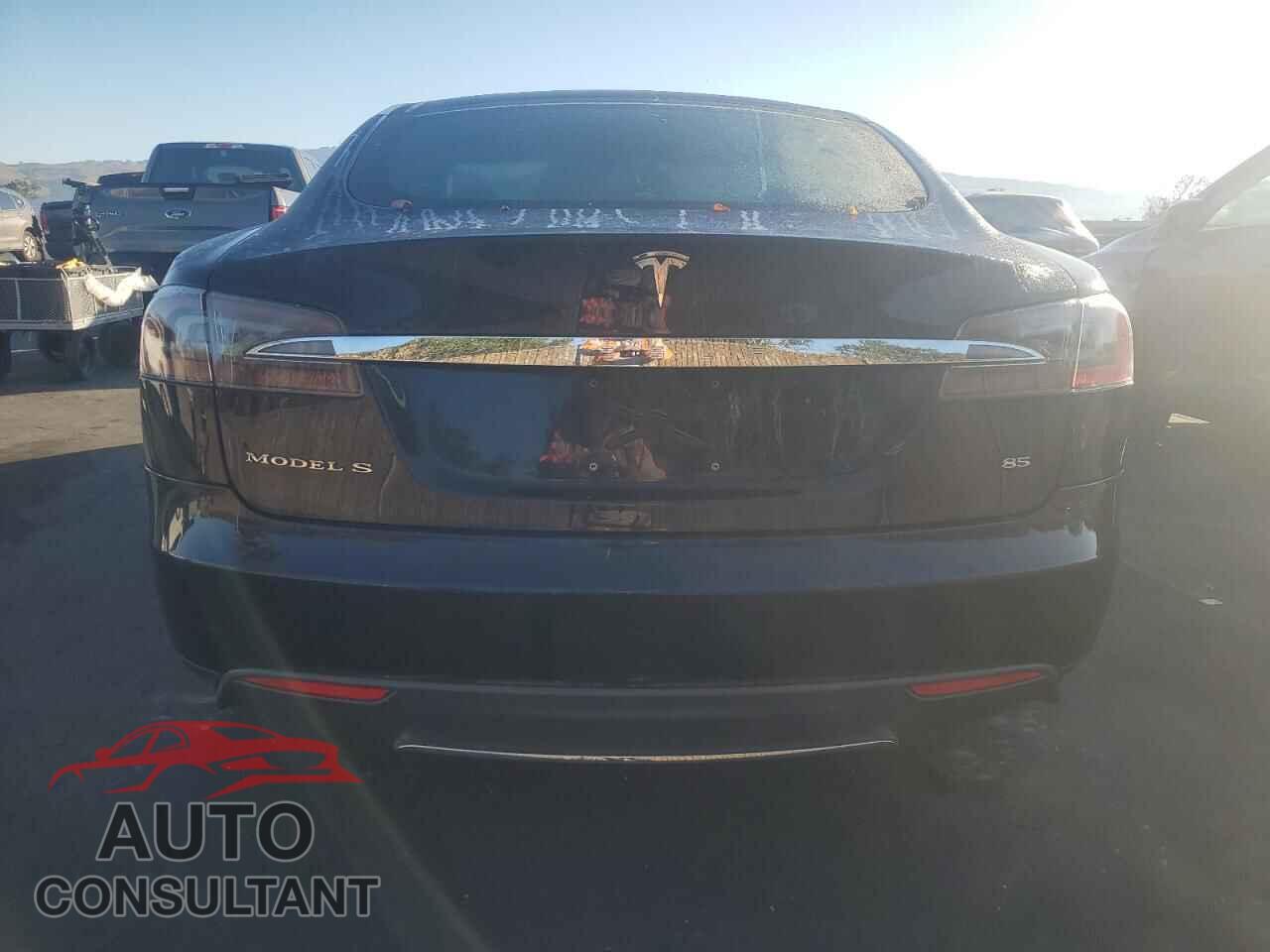 TESLA MODEL S 2014 - 5YJSA1H19EFP30555