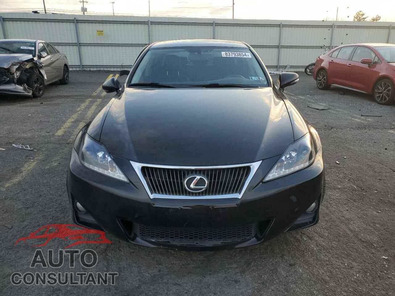 LEXUS IS 2012 - JTHCF5C27C5056240
