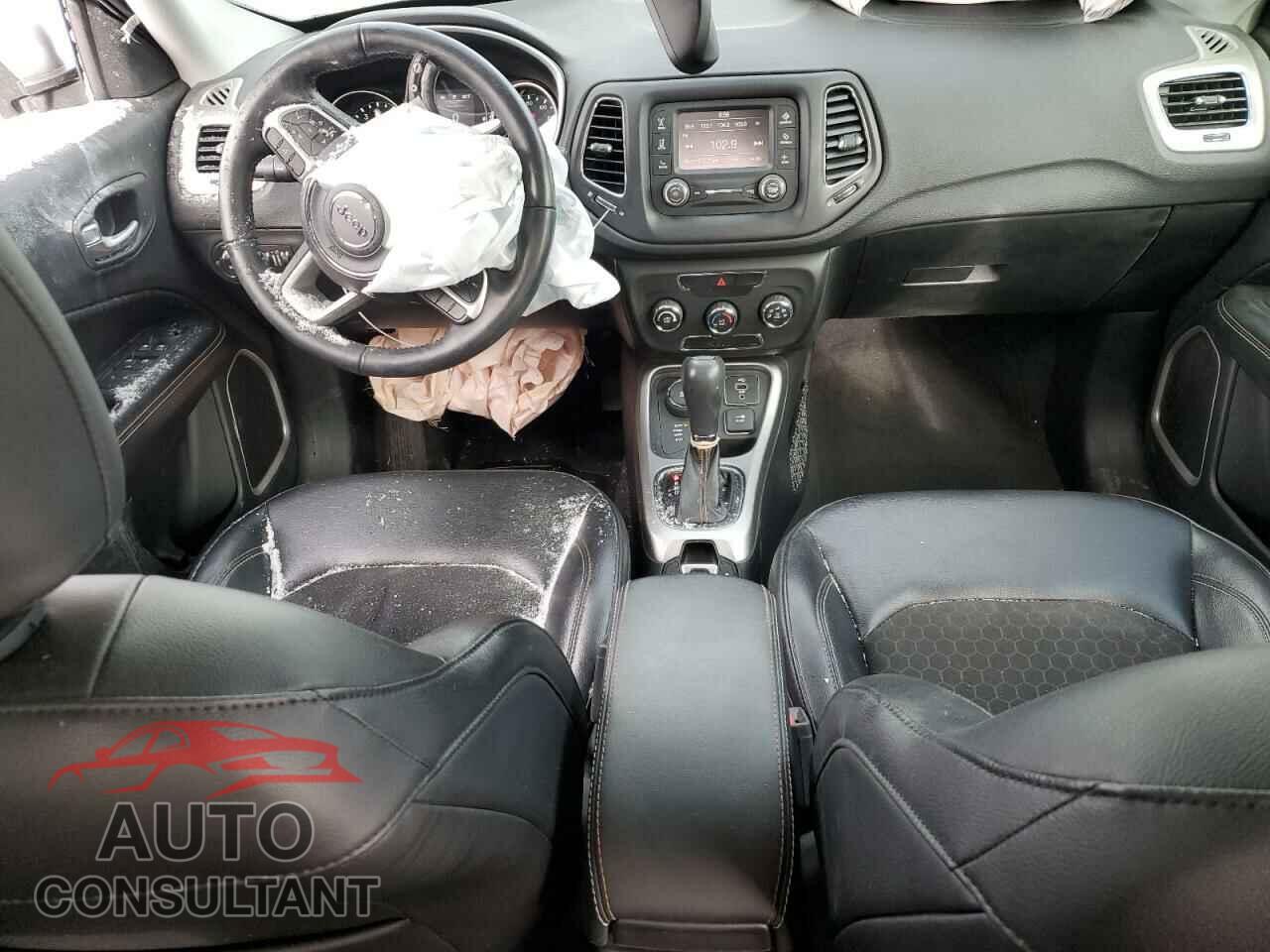 JEEP COMPASS 2018 - 3C4NJDBBXJT155006