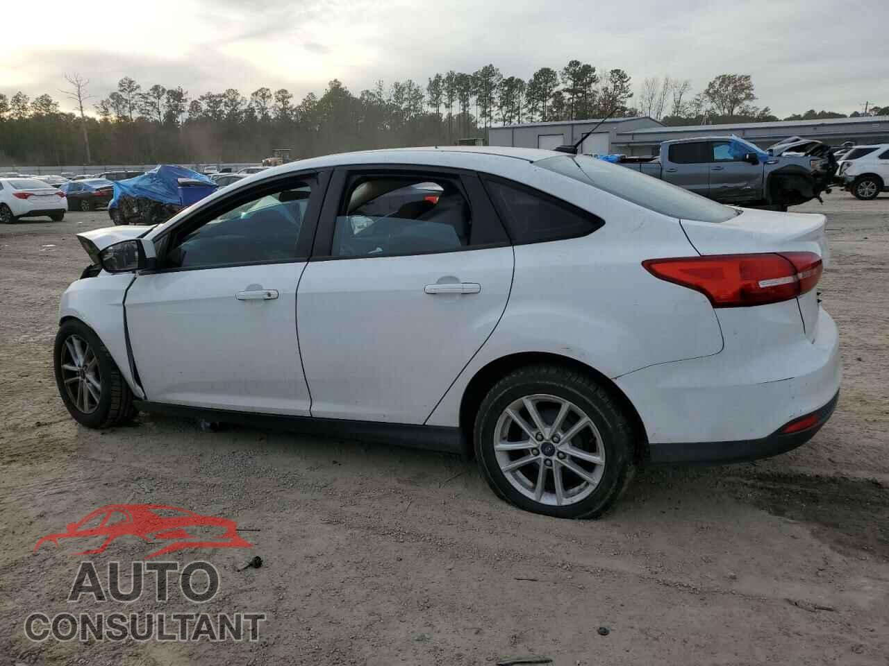 FORD FOCUS 2015 - 1FADP3F25FL301853