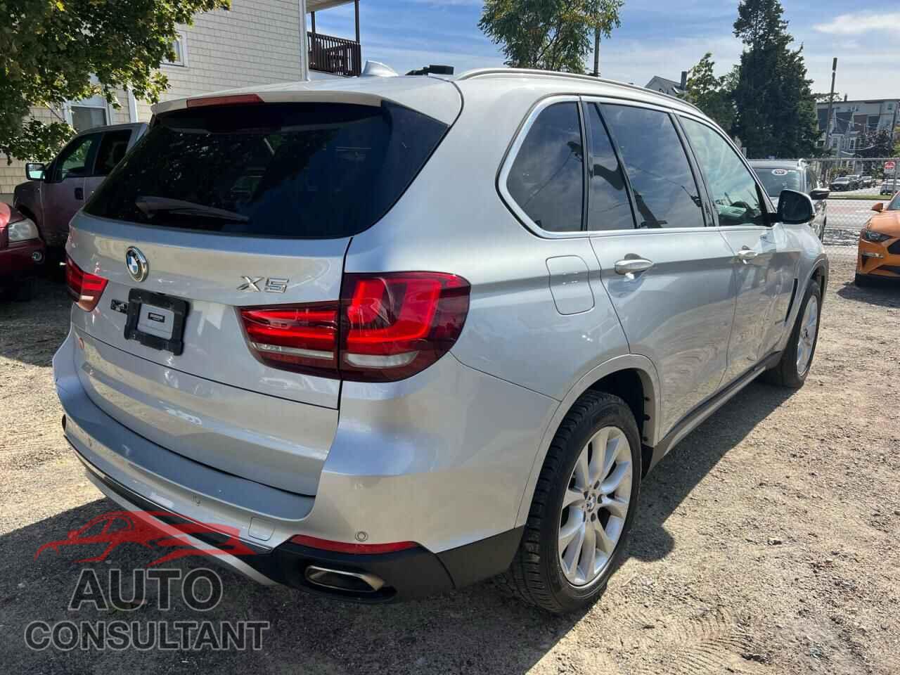 BMW X5 2018 - 5UXKR0C59JL073307