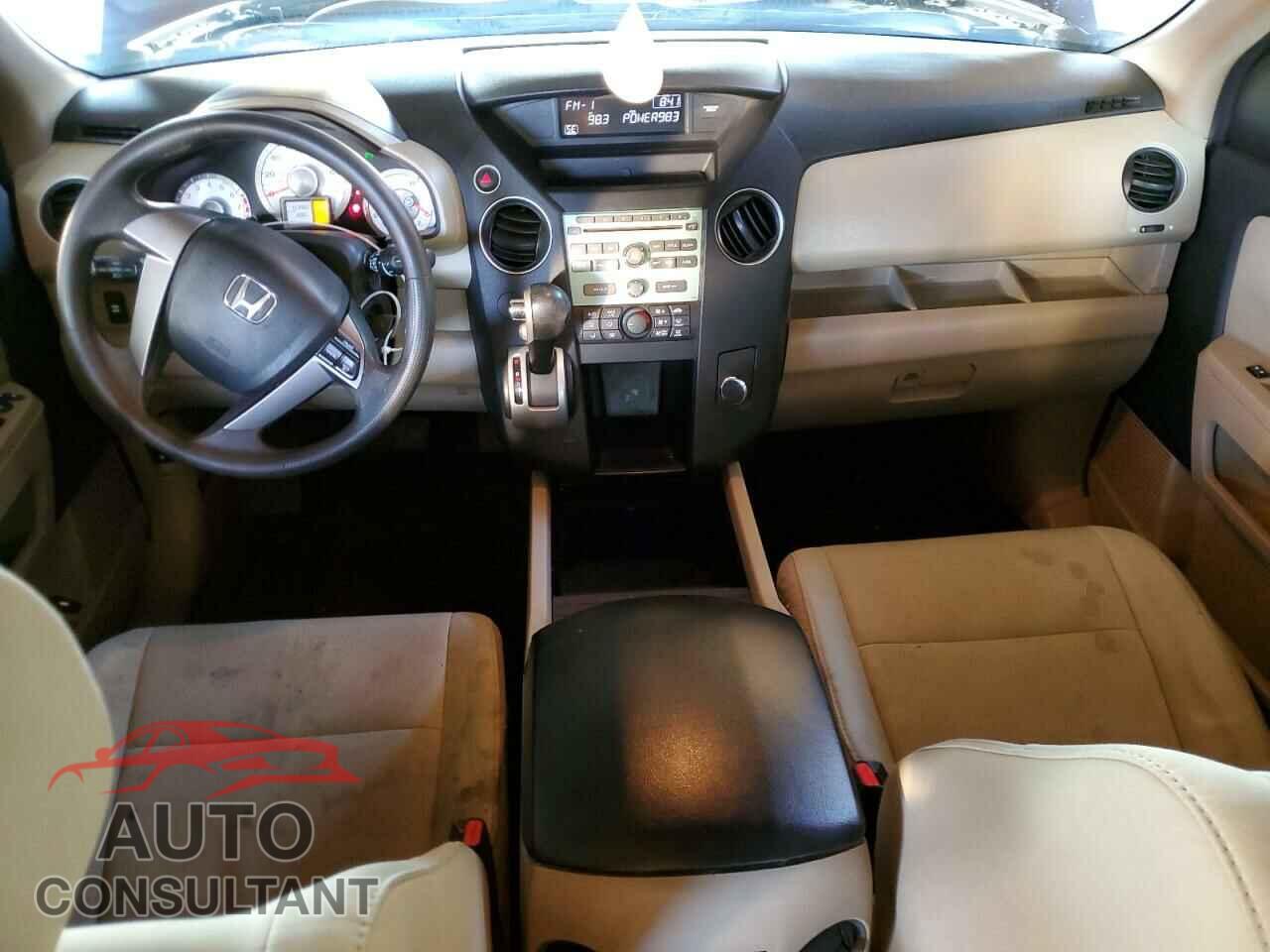 HONDA PILOT 2011 - 5FNYF3H25BB016157