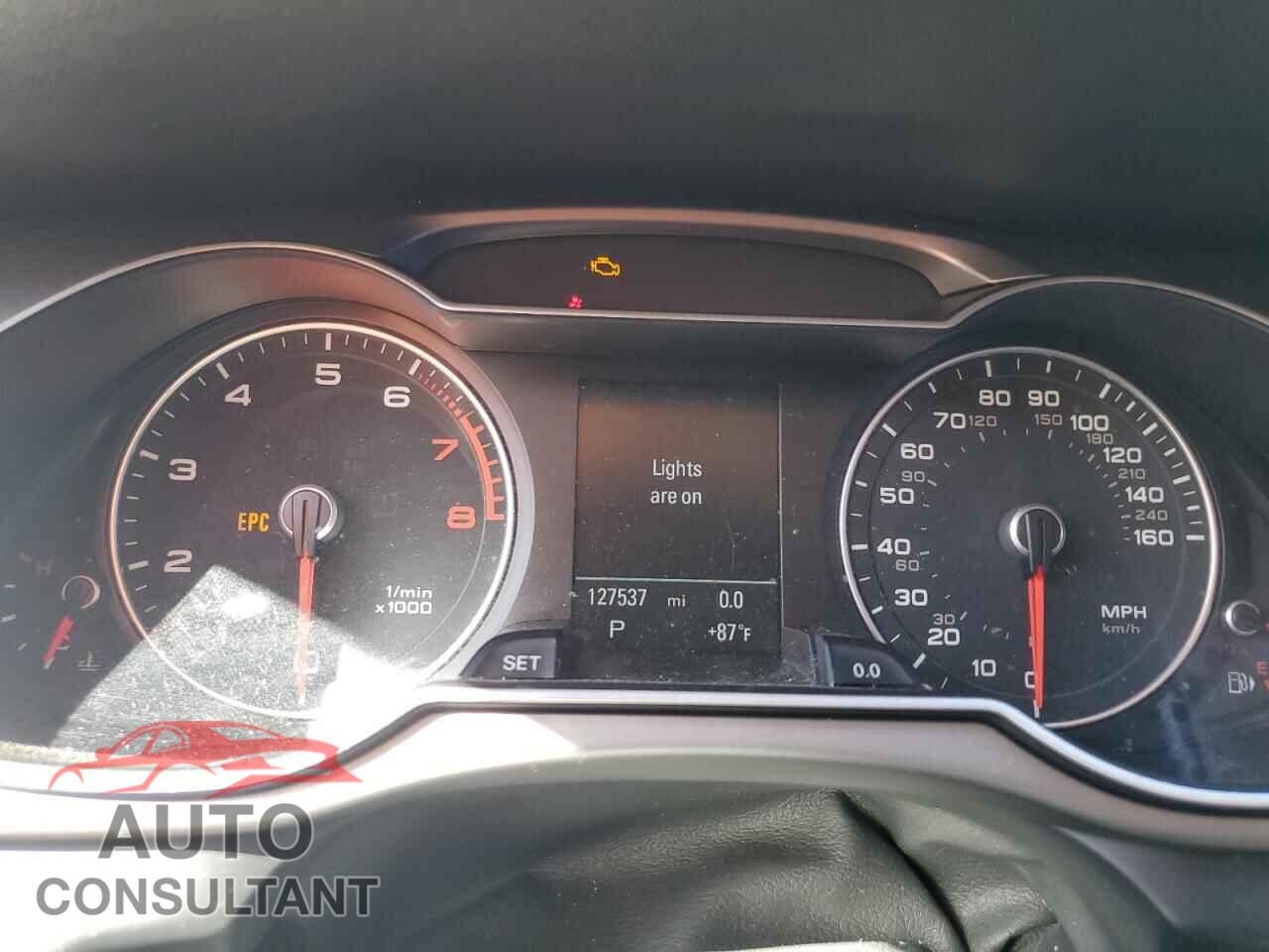 AUDI A4 2013 - WAUEFAFL3DA061416