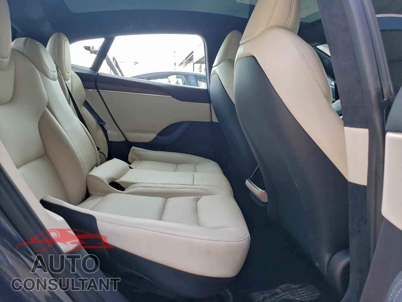 TESLA MODEL S 2022 - 5YJSA1E50NF486589