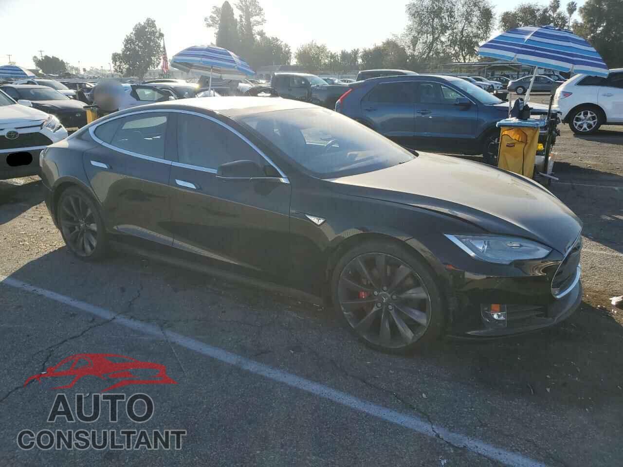 TESLA MODEL S 2013 - 5YJSA1DP2DFP16134