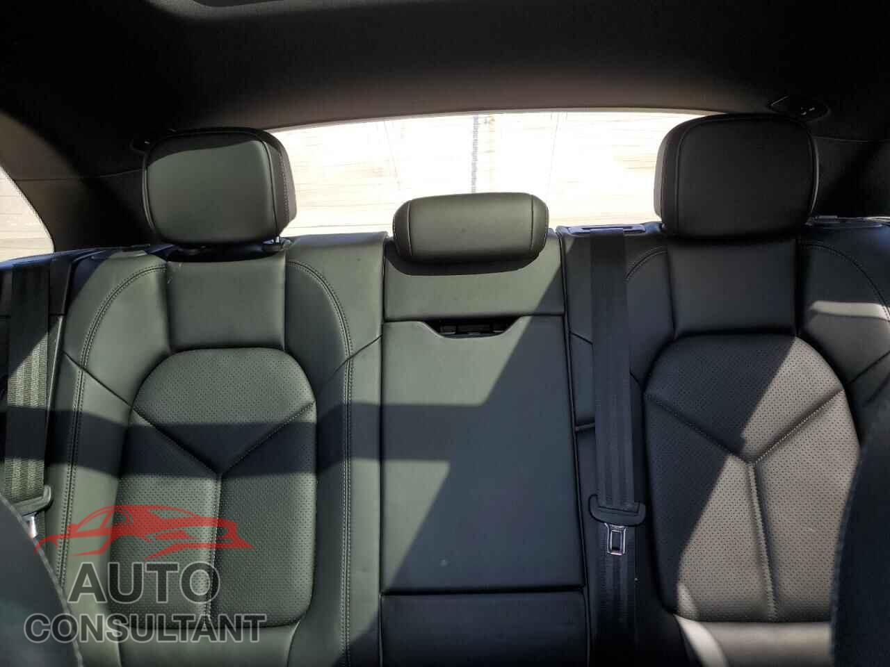 PORSCHE MACAN 2018 - WP1AA2A55JLB21533