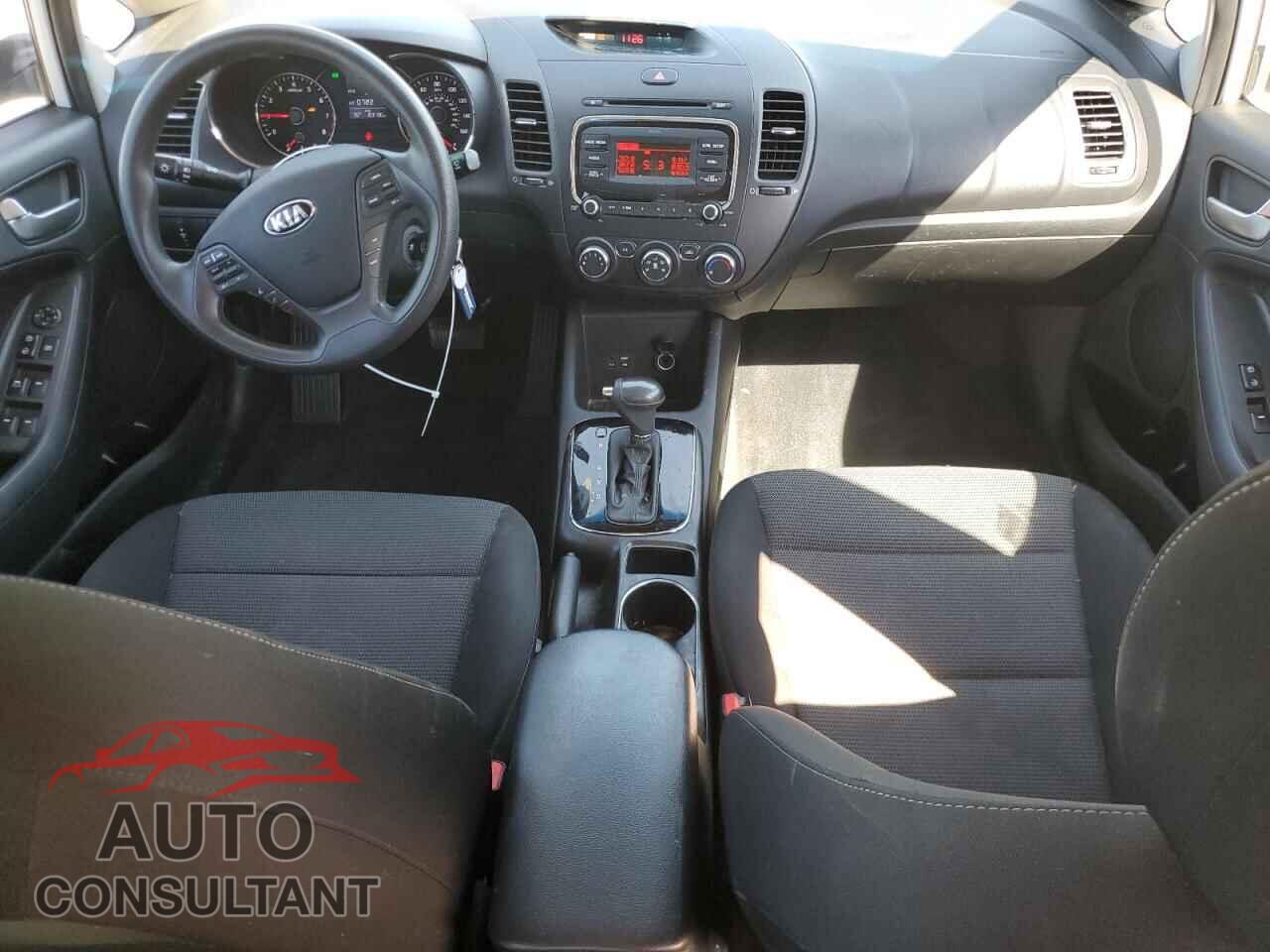 KIA FORTE 2018 - 3KPFK4A76JE168564
