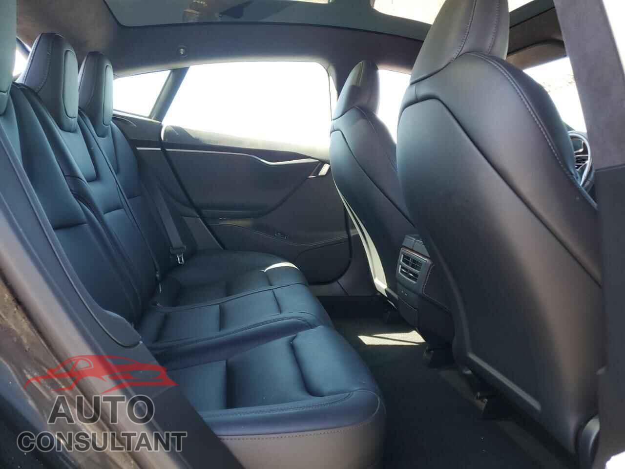 TESLA MODEL S 2020 - 5YJSA1E26LF399704