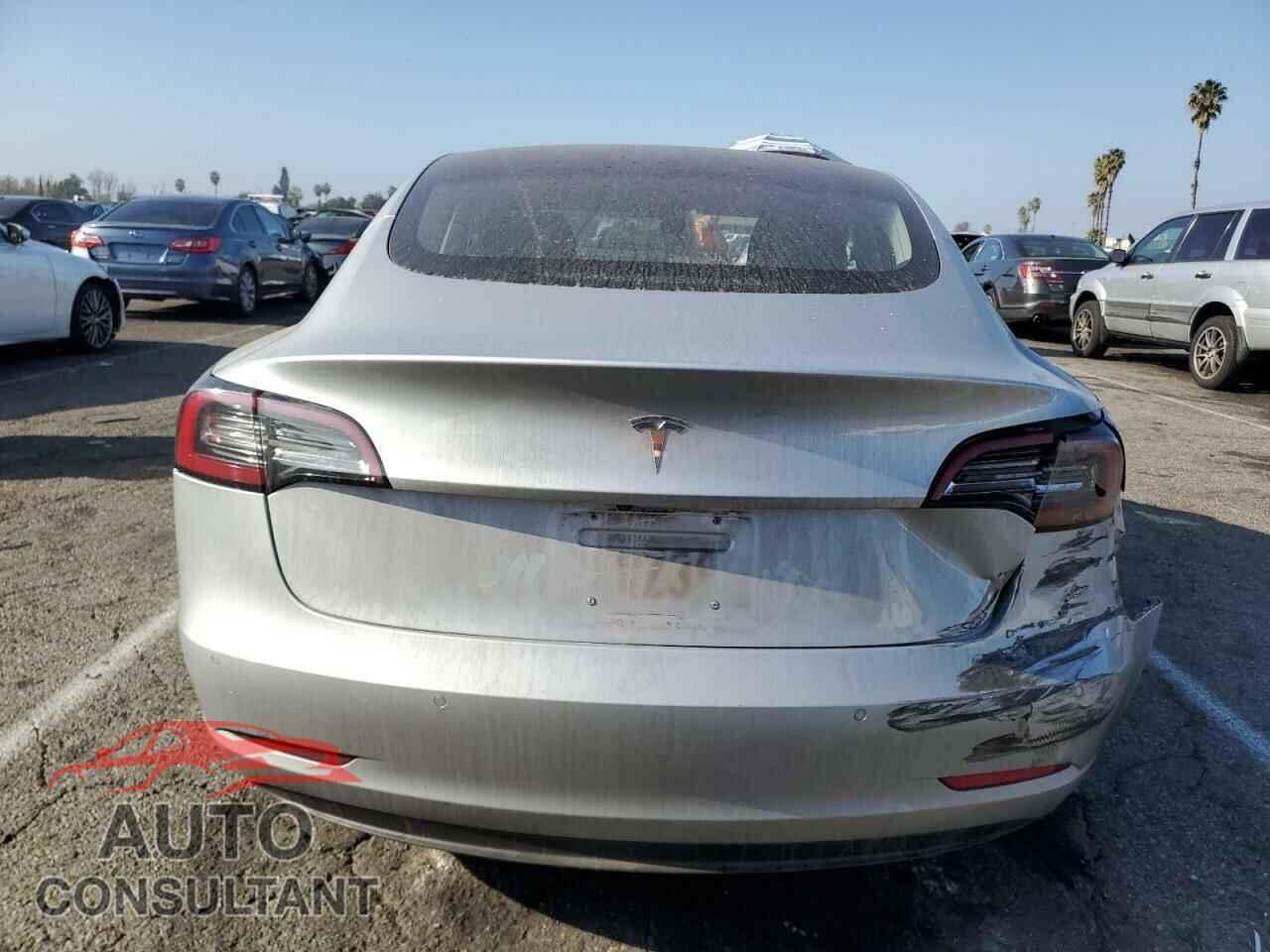 TESLA MODEL 3 2018 - 5YJ3E1EA5JF039272