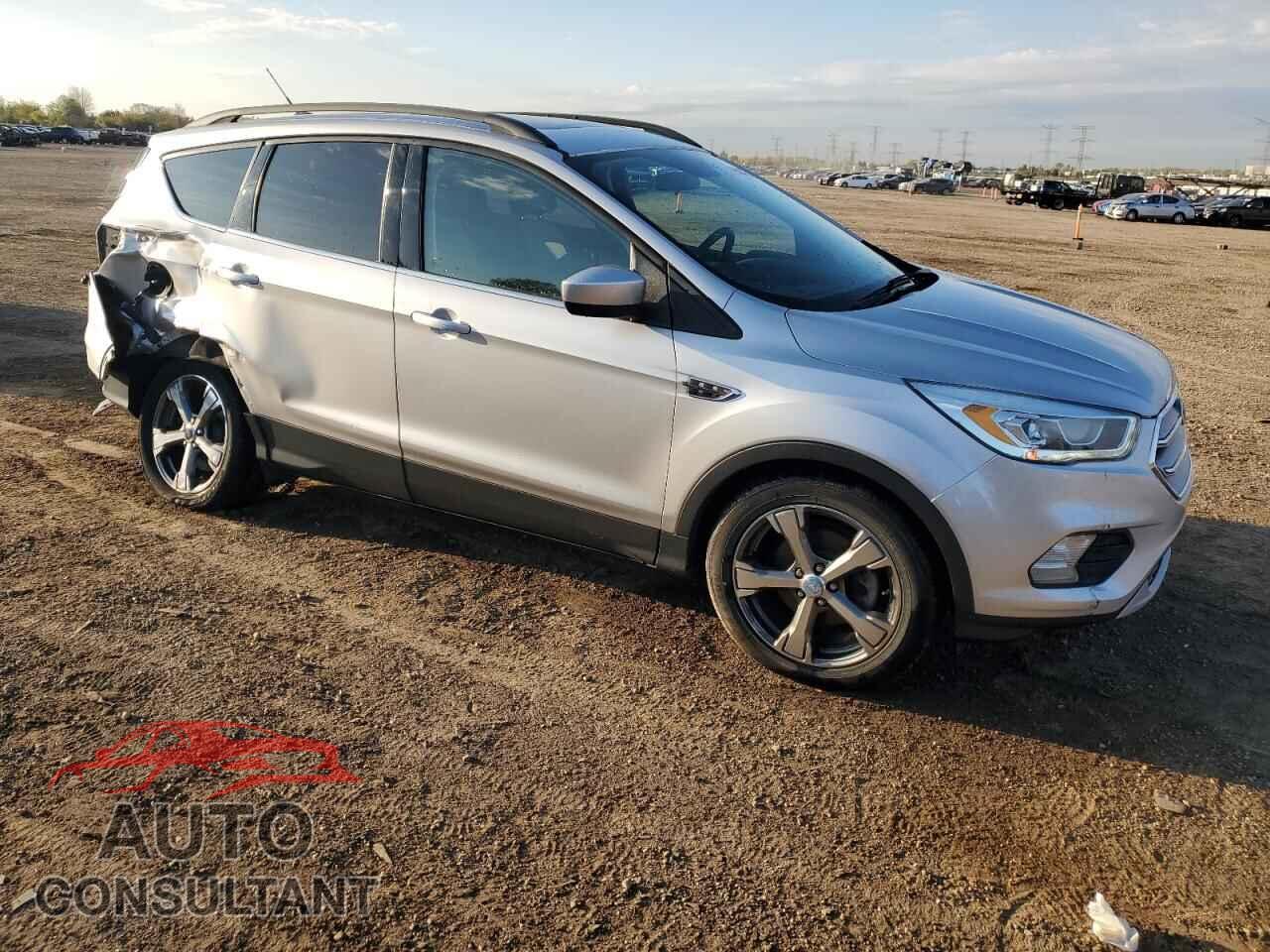 FORD ESCAPE 2017 - 1FMCU0GD7HUB13681