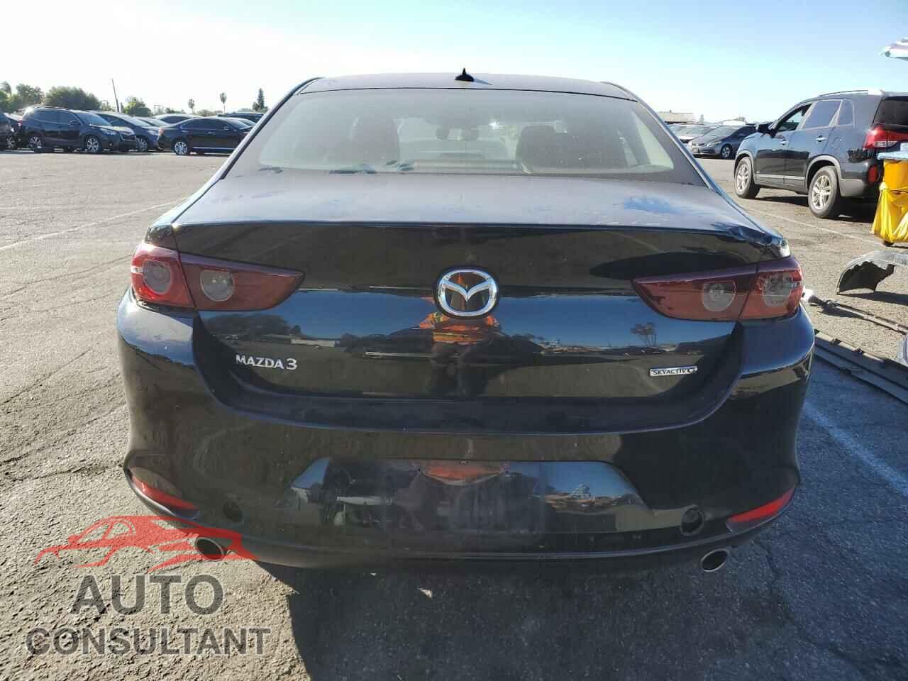 MAZDA 3 2019 - 3MZBPADL3KM108737