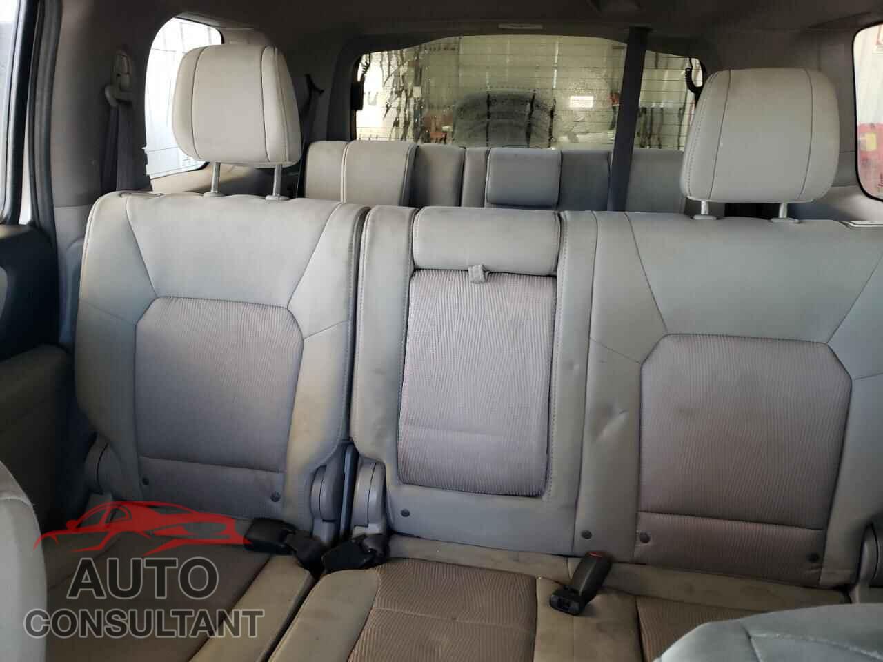 HONDA PILOT 2014 - 5FNYF4H48EB028802