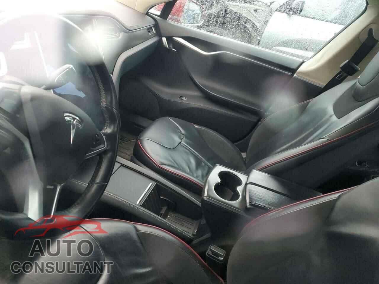 TESLA MODEL S 2013 - 5YJSA1DPXDFP13921
