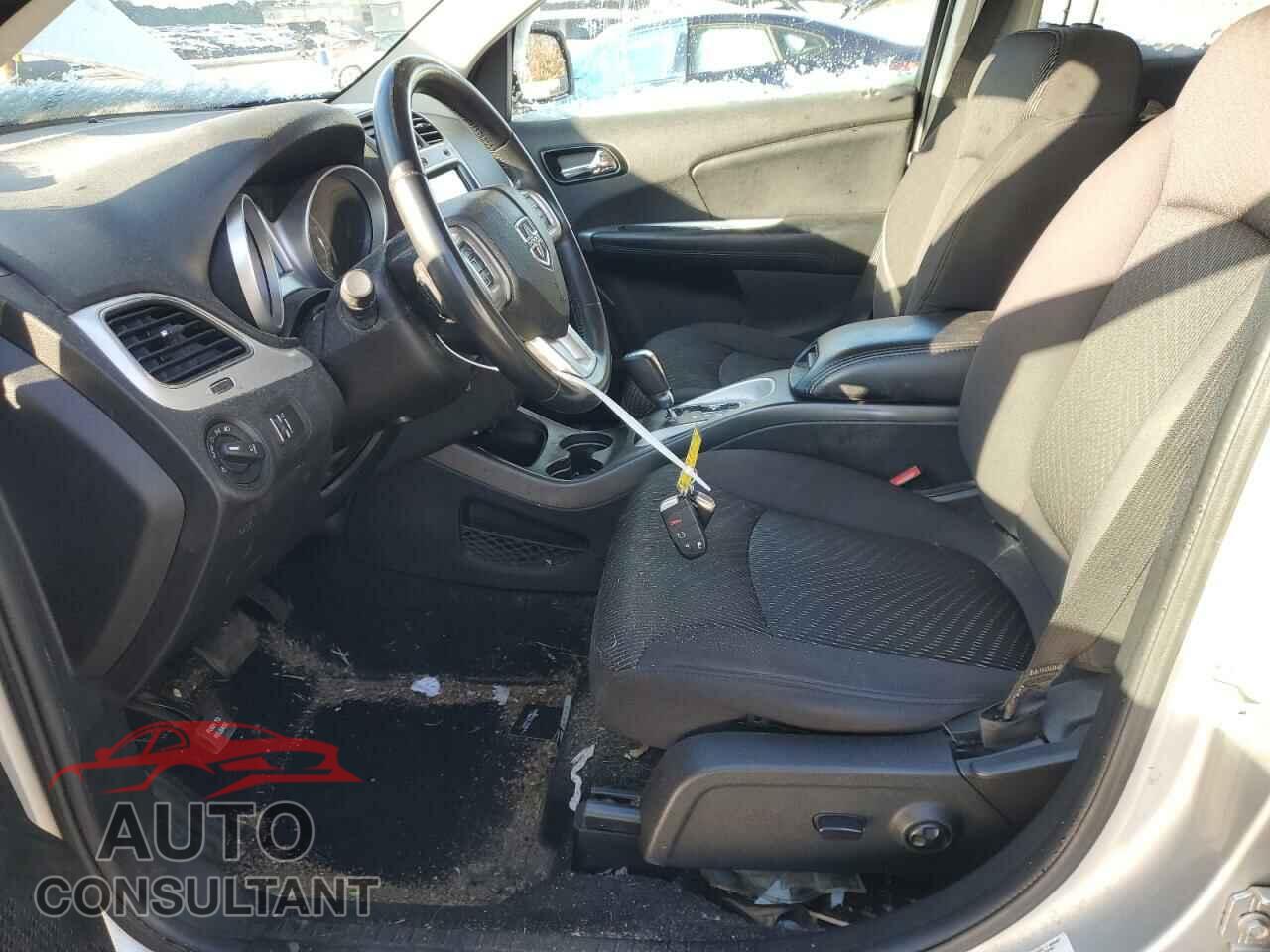 DODGE JOURNEY 2013 - 3C4PDCBG7DT648040