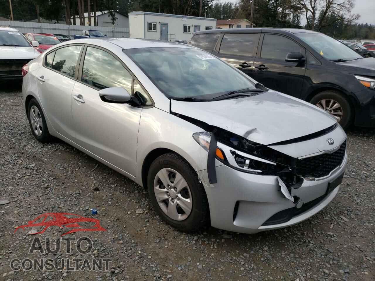 KIA FORTE 2017 - 3KPFK4A74HE137680