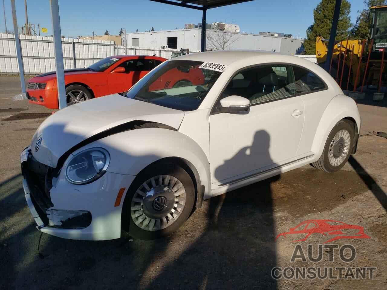 VOLKSWAGEN BEETLE 2013 - 3VWJP7AT1DM686941