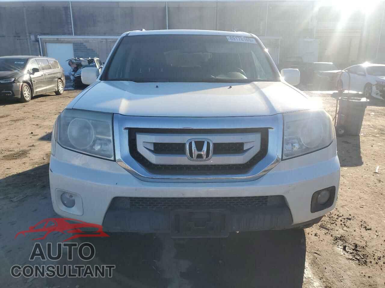 HONDA PILOT 2011 - 5FNYF4H95BB043250