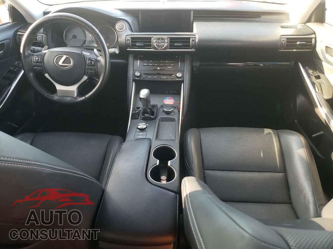LEXUS IS 2018 - JTHBA1D27J5078883