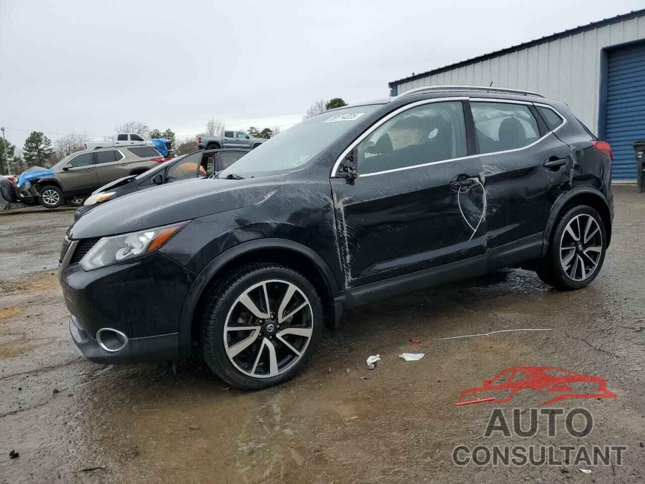 NISSAN ROGUE 2018 - JN1BJ1CP0JW105529