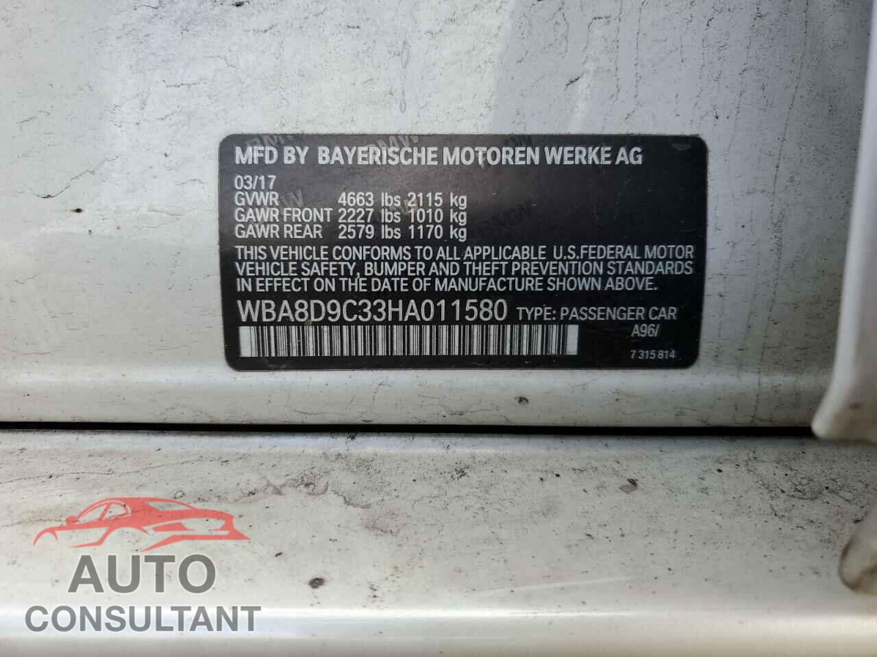 BMW 3 SERIES 2017 - WBA8D9C33HA011580