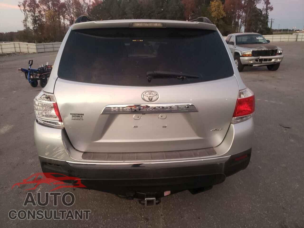 TOYOTA HIGHLANDER 2012 - 5TDBK3EH4CS138564