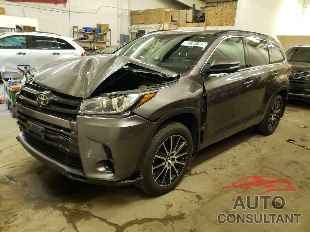 TOYOTA HIGHLANDER 2018 - 5TDJZRFH1JS537647