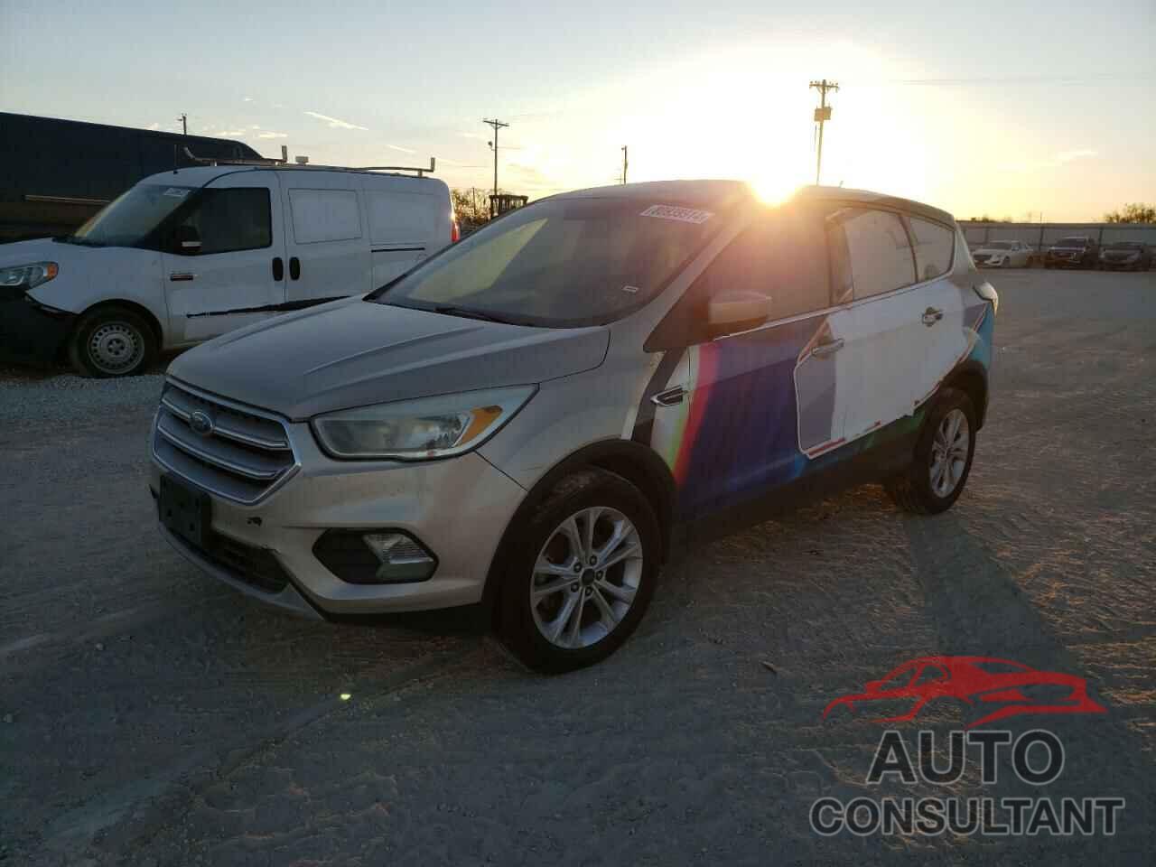 FORD ESCAPE 2017 - 1FMCU0GD1HUA49606