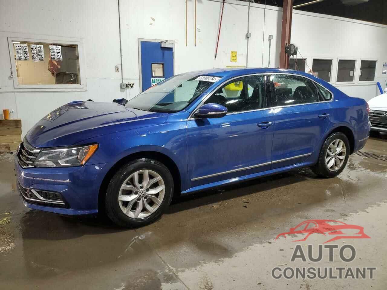 VOLKSWAGEN PASSAT 2017 - 1VWAT7A33HC034986