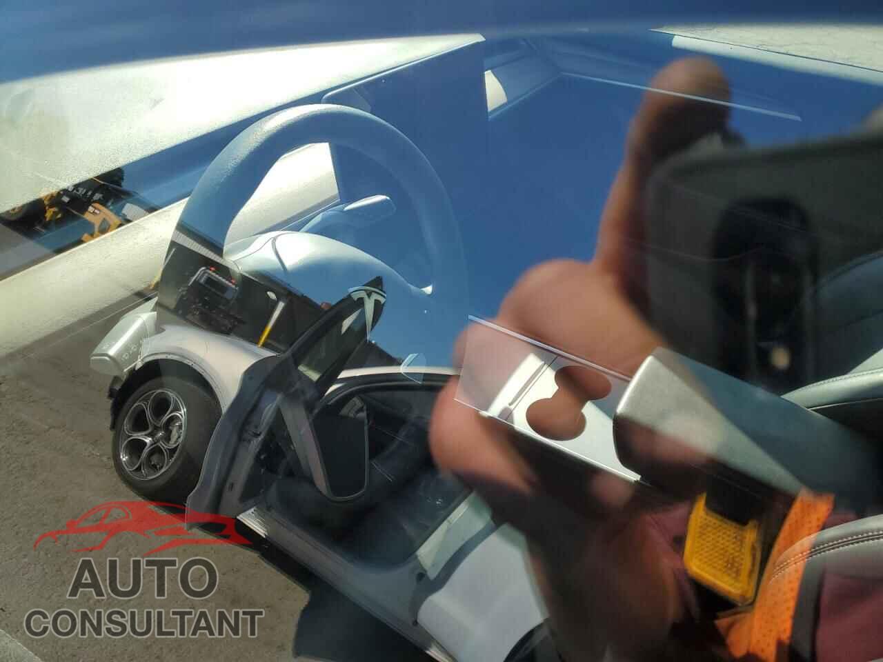 TESLA MODEL 3 2023 - 5YJ3E1EA3PF408039