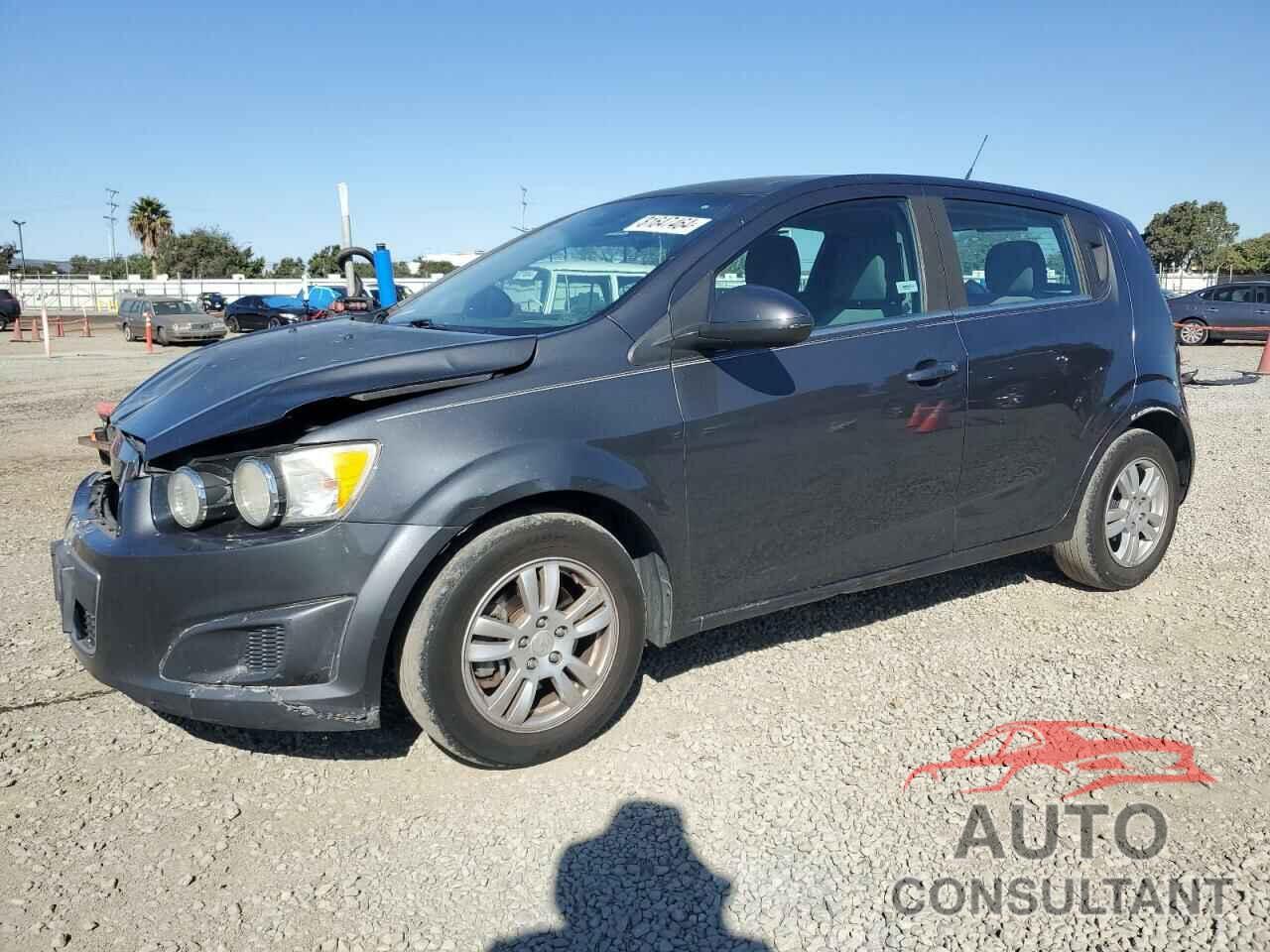 CHEVROLET SONIC 2013 - 1G1JC6SH9D4127371