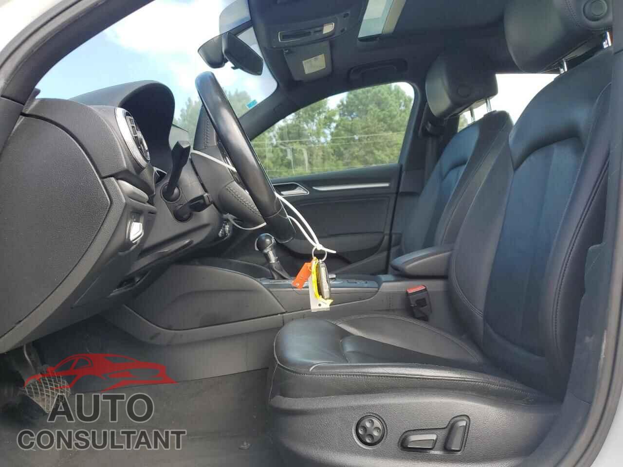 AUDI A3 2017 - WAUB8GFF3H1025015