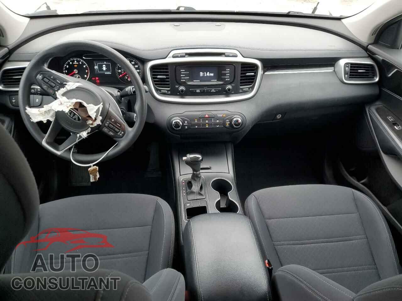 KIA SORENTO 2017 - 5XYPG4A56HG209583