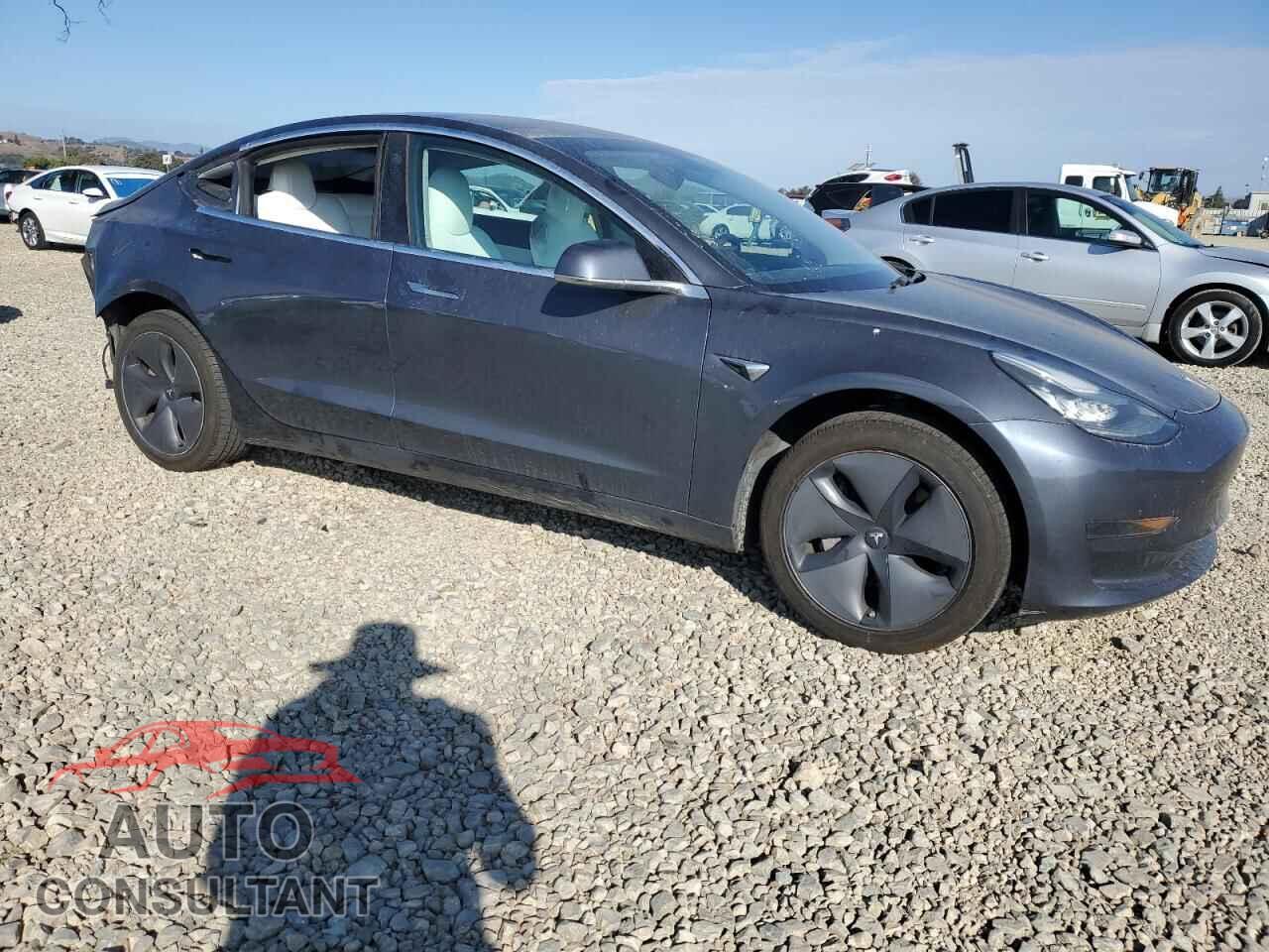 TESLA MODEL 3 2020 - 5YJ3E1EA1LF717857