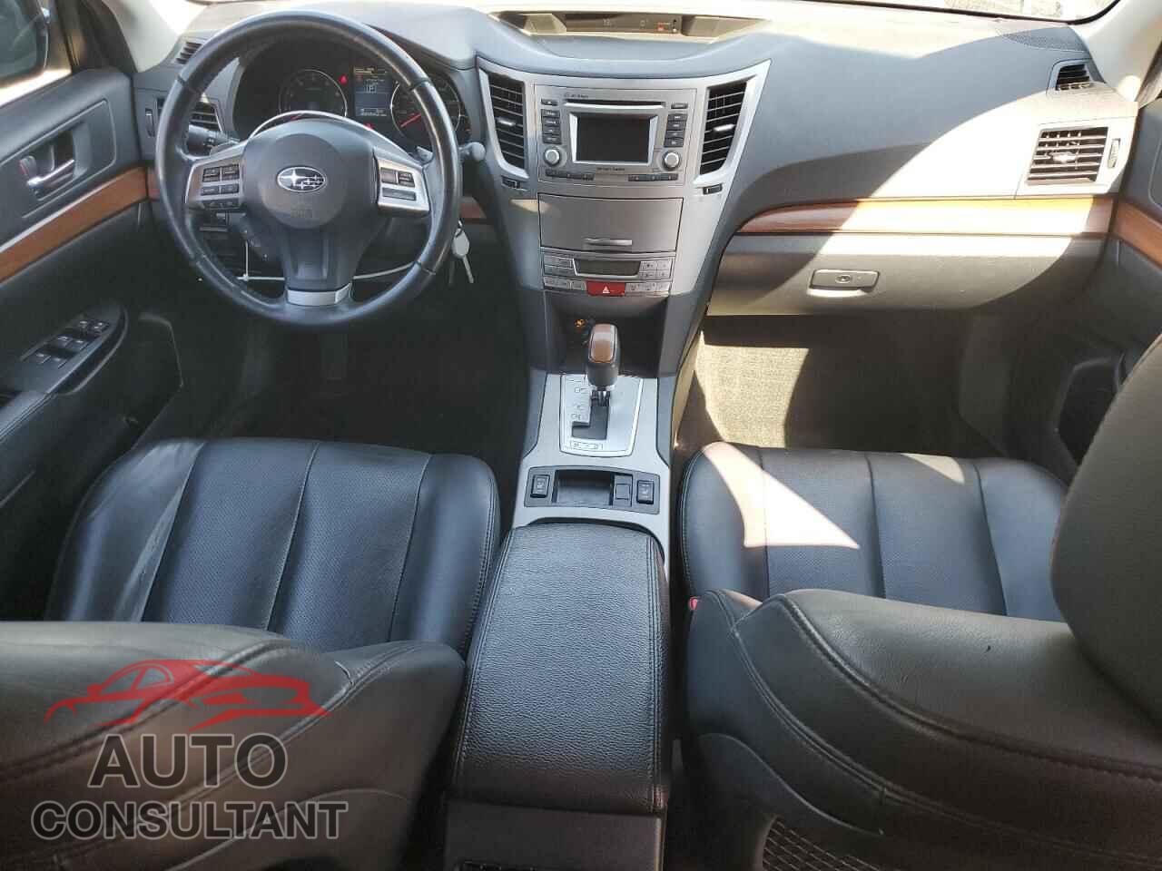 SUBARU OUTBACK 2014 - 4S4BRCLC4E3235010
