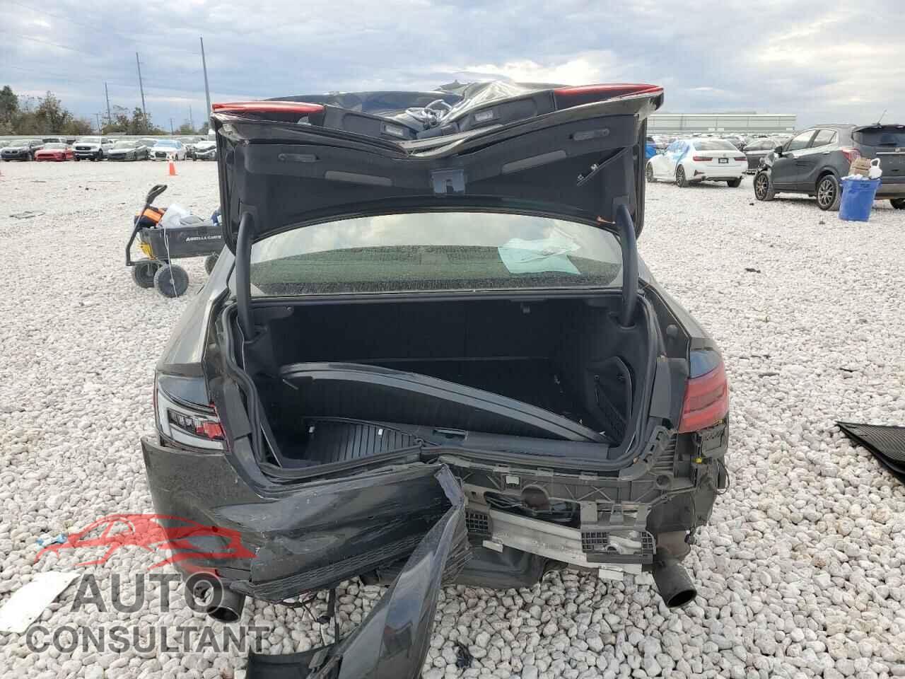 AUDI A4 2018 - WAULMAF40JA136591