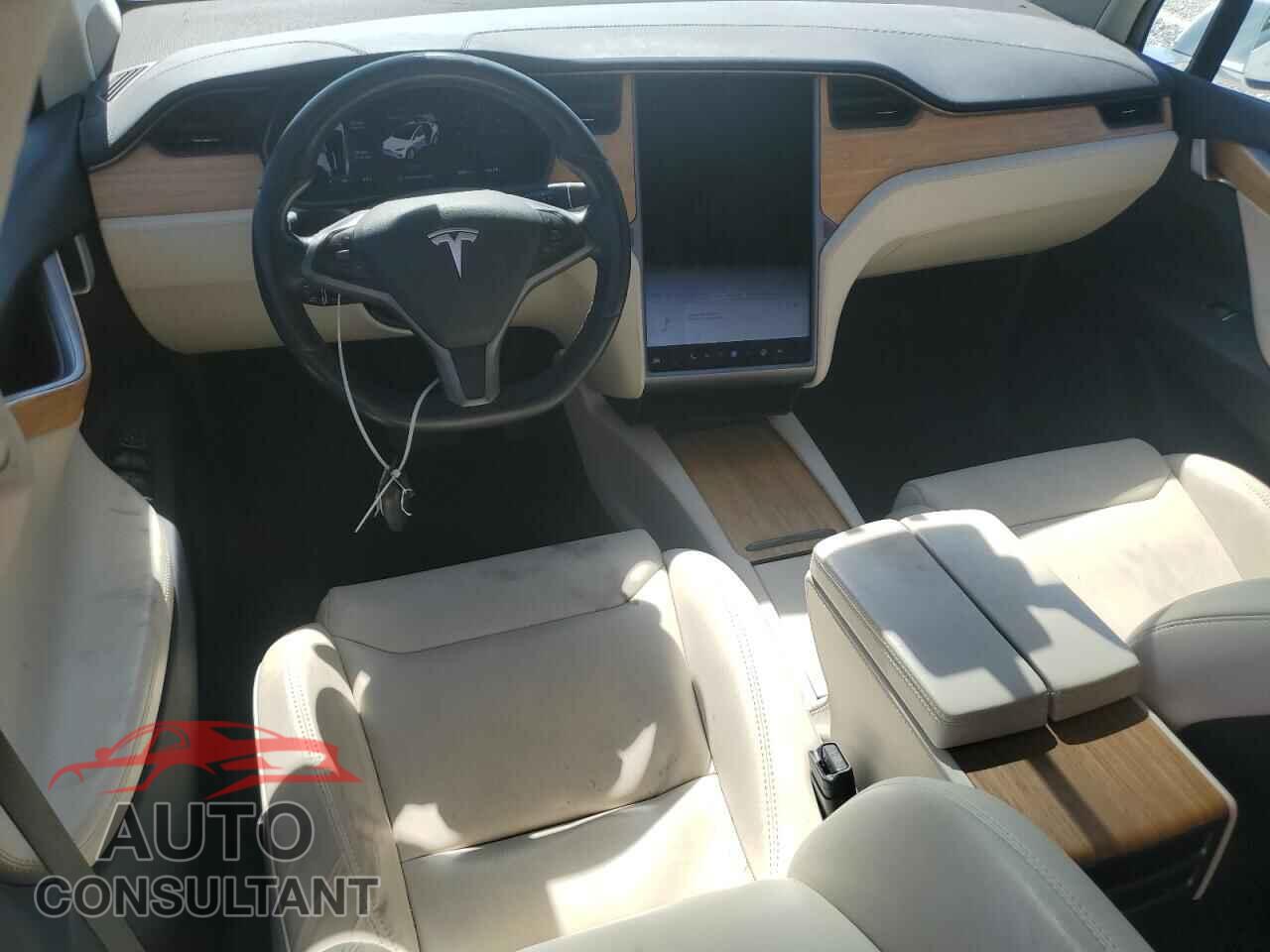 TESLA MODEL X 2018 - 5YJXCBE21JF112398