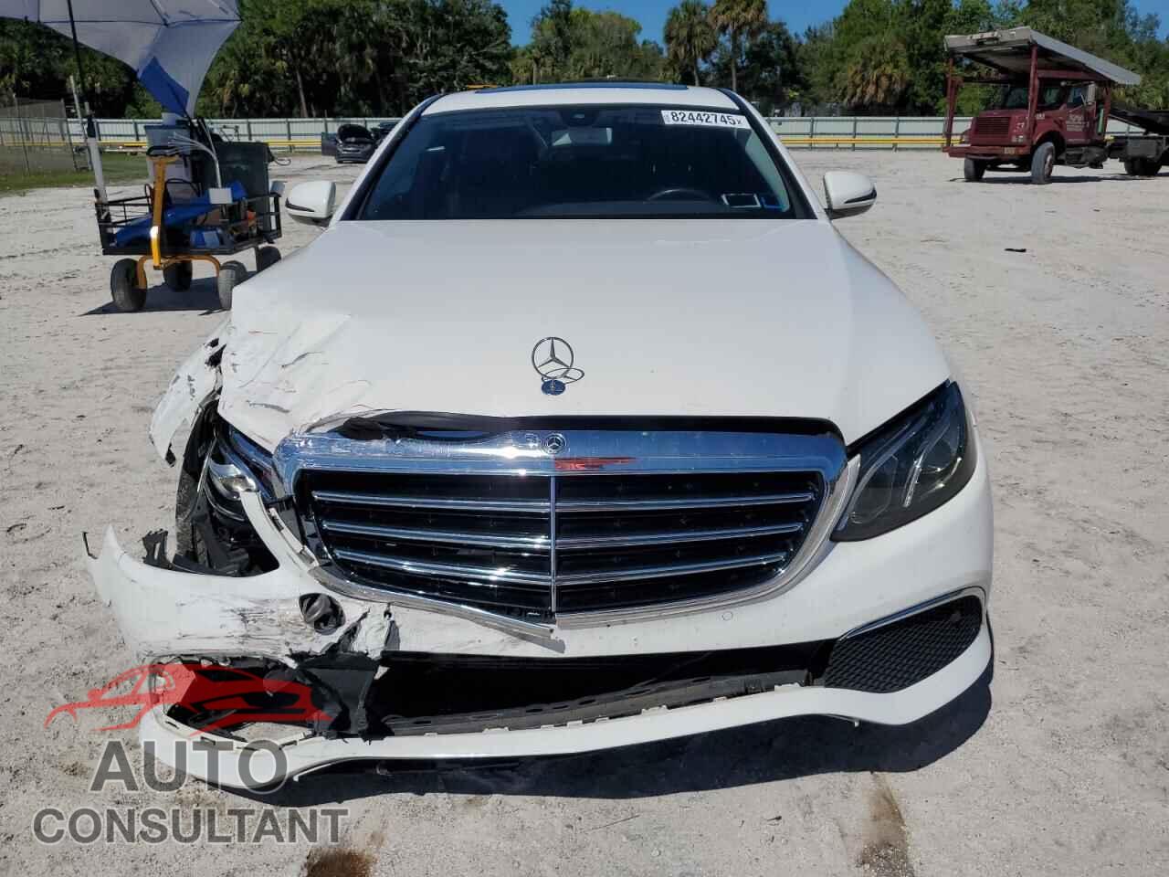 MERCEDES-BENZ E-CLASS 2017 - WDDZF4KB0HA182161