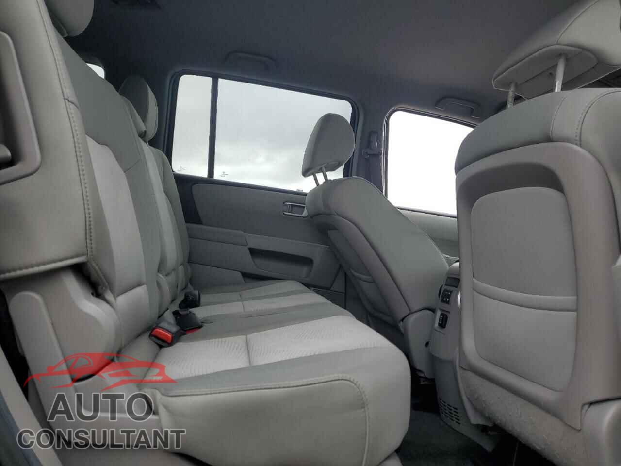 HONDA PILOT 2013 - 5FNYF4H29DB033584