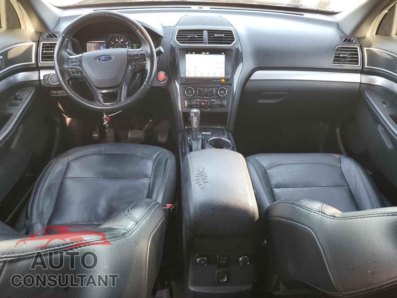 FORD EXPLORER 2017 - 1FM5K7D87HGD03882