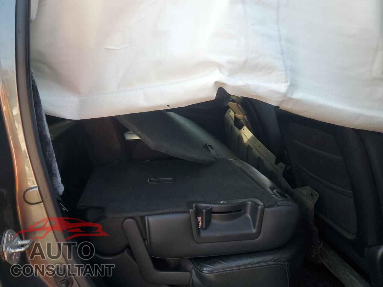 HONDA PILOT 2011 - 5FNYF4H5XBB035819