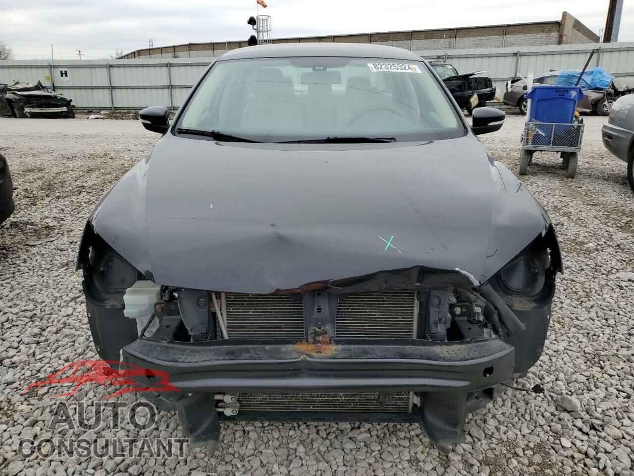 VOLKSWAGEN PASSAT 2015 - 1VWAT7A32FC074280